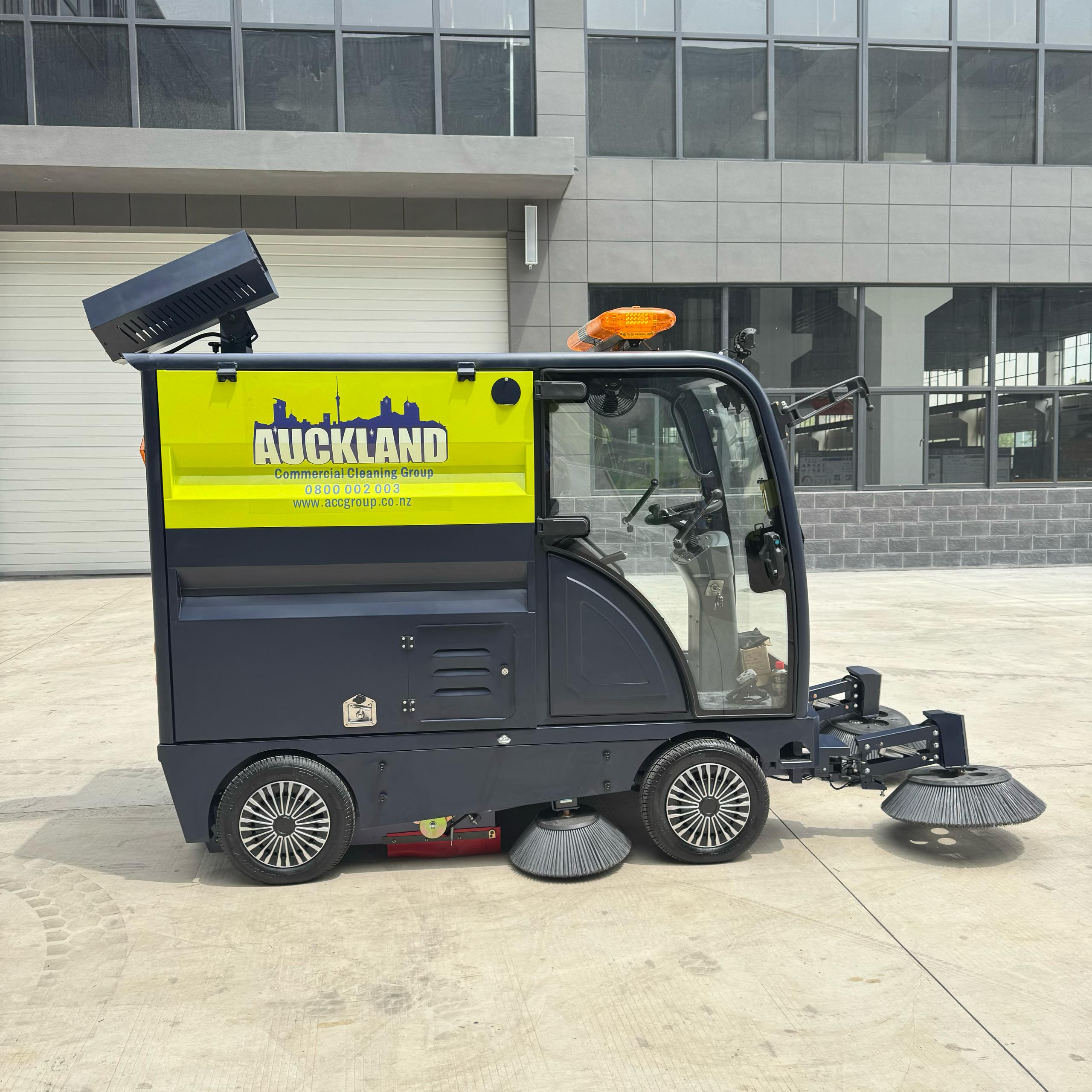 Electric Driving Sweeper,